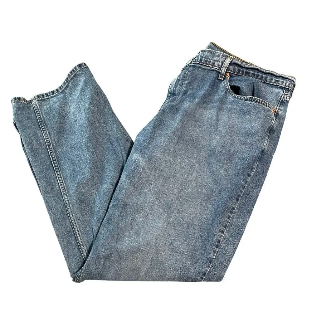 Levi Strauss & Co. 559 42W 32L Medium Wash Blue Denim Jeans Men Straight Classic